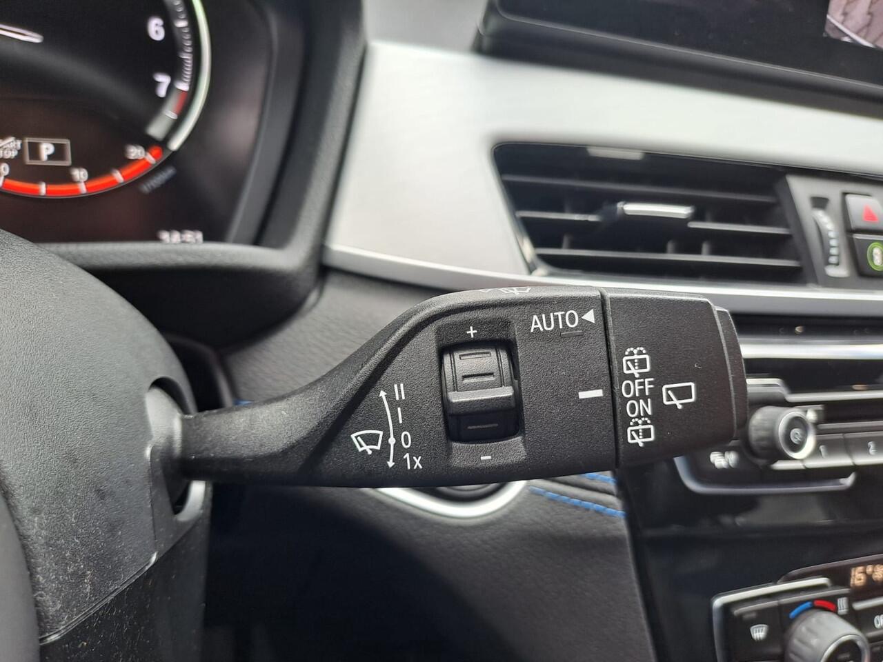 BMW X2 sDrive20i High Executive M Sport 192PK | Pano | Trekhaak | LED | Stoelverwarming | ACC | Vol |