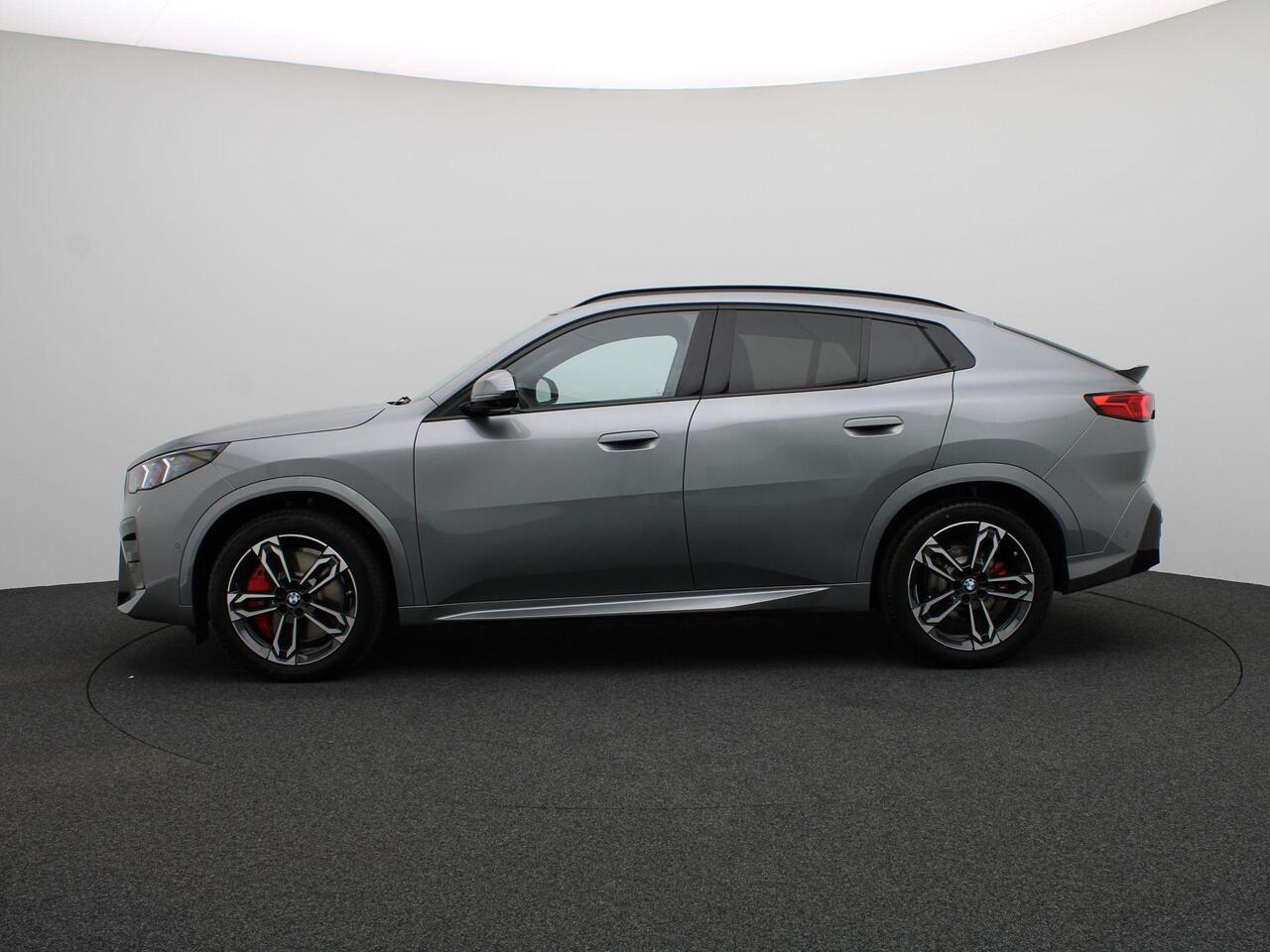 BMW X2 iX2 eDrive20 M Sport Edition | M Sportpakket Pro | Innovation Pack | Comfort Pack | M Adaptief onderstel | Panoramadak | Elektrisch Verstelbare Sportstoelen | Head-Up Display | Harman Kardon | 19''