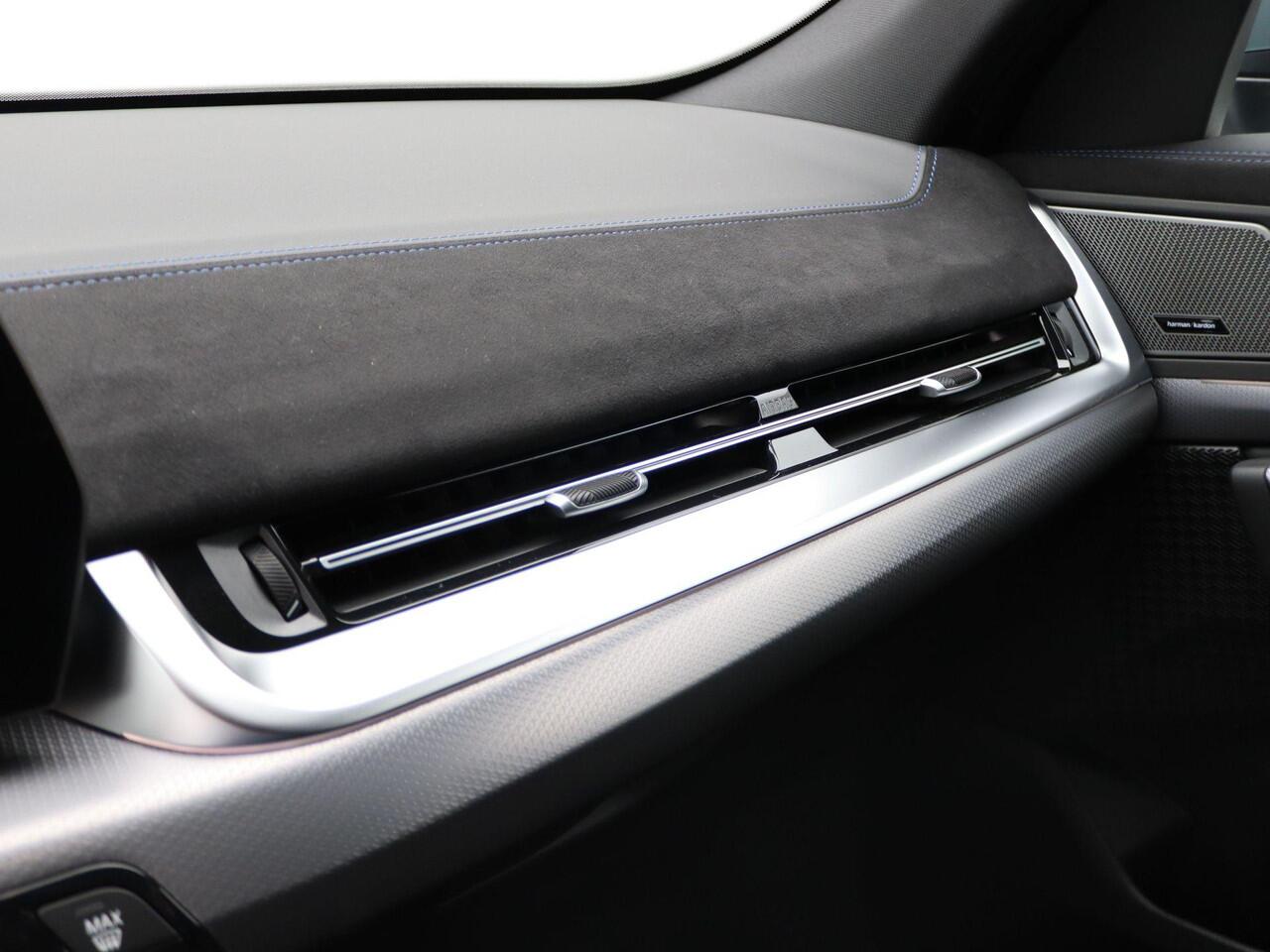 BMW X2 sDrive20i | M Sportpakket | Premium Pack | Showroom Selection