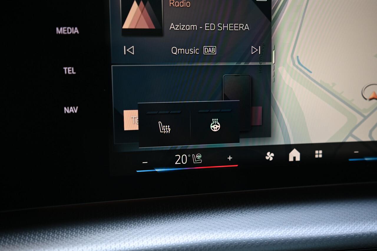 BMW X2 sDrive20i High Executive M Sport Automaat / Panoramadak / Trekhaak / Sportstoelen / M Adaptief onderstel / Comfort Access / Adaptieve LED / Parking Assistant Plus / Head-Up