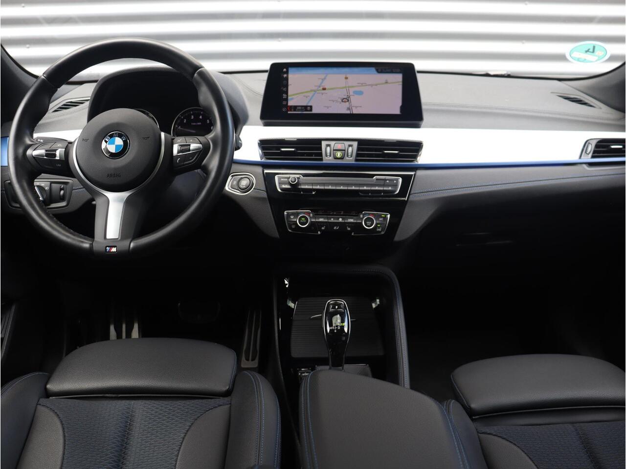 BMW X2 sDrive18i | Executive | M Sportpakket | Panodak | Head-Up | Parking Pack | Hi-Fi | Comfort Acces | Adaptief Onderstel | 18'' LMV