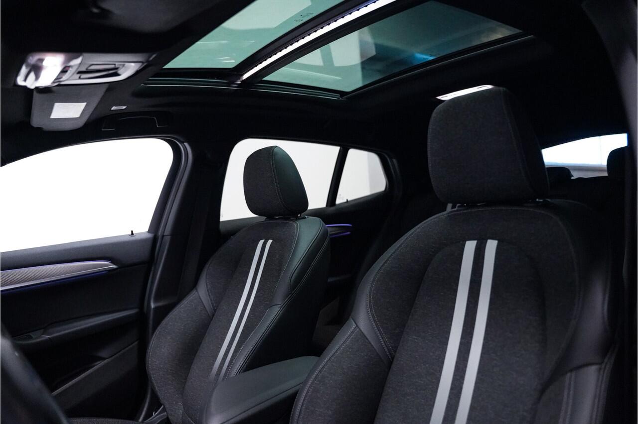 BMW X2 xDrive25e M Sport|Pano dak|Camera|Led|19inch