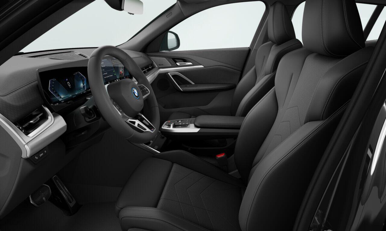 BMW X2 iX2 eDrive20 67 kWh M Sport Edition | 19 Inch | M-Sportpakket | Premium Pack | Comfort Pack | Panoramadak | Trekhaak