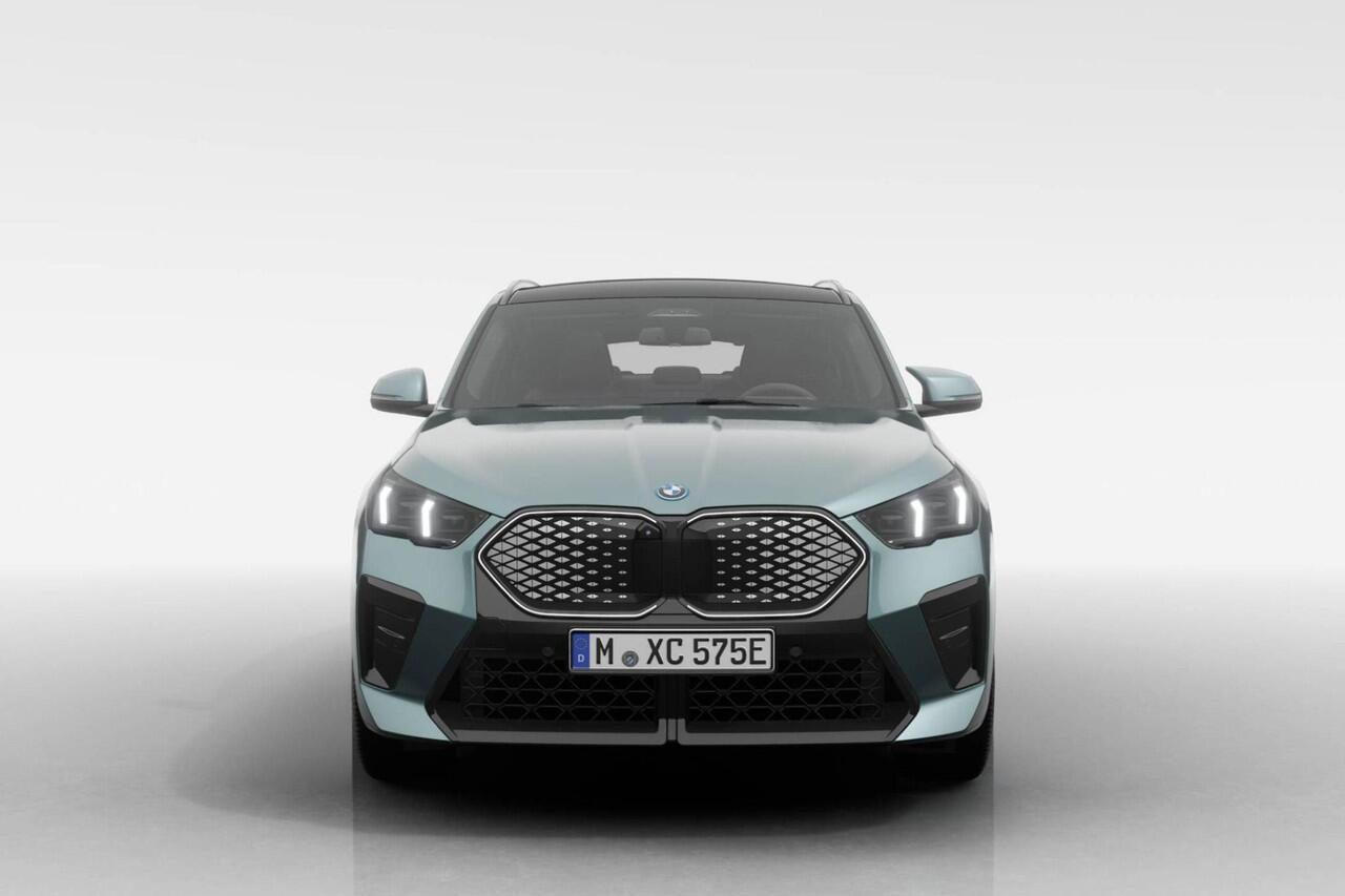 BMW X2 iX2 eDrive20 M Sport Edition | M Sport Pro | Innovation Pack | Comfort Pack | Trekhaak | Showroomvoordeel