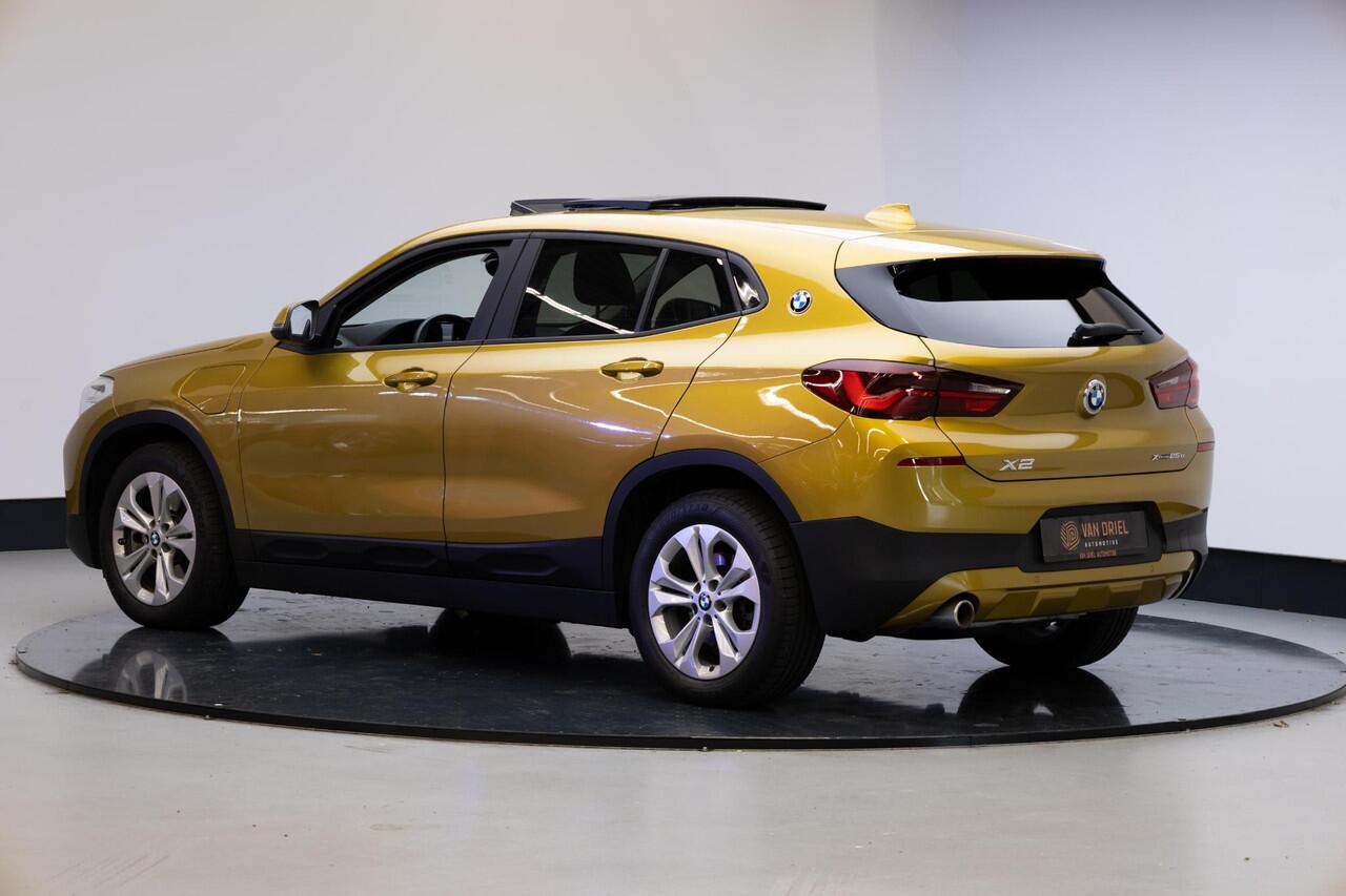 BMW X2 xDrive25e Executive | Panoramadak |