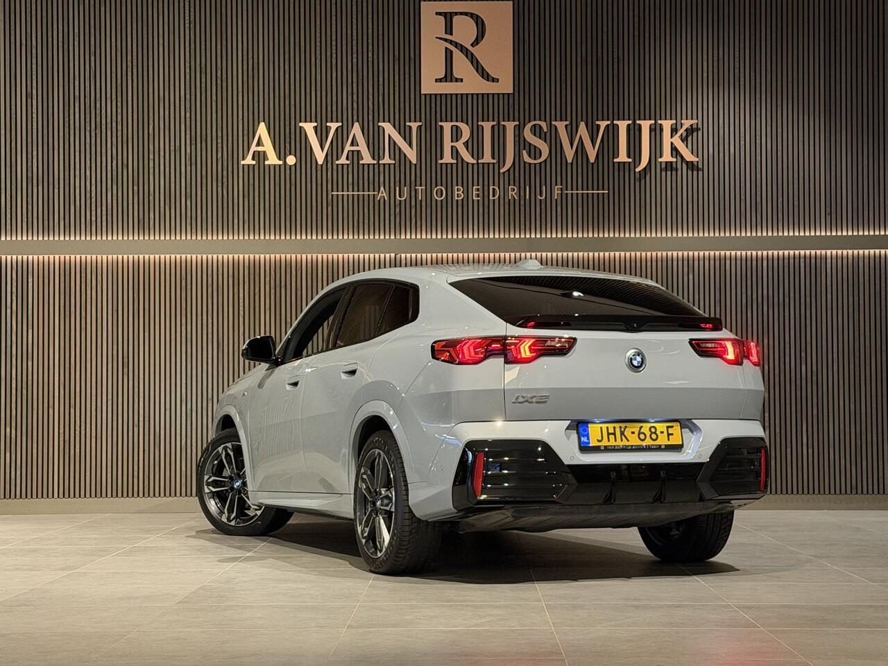 BMW X2 iX2 eDrive20 67 kWh M-Sport | LED | CAMERA | STOELVERWARMING