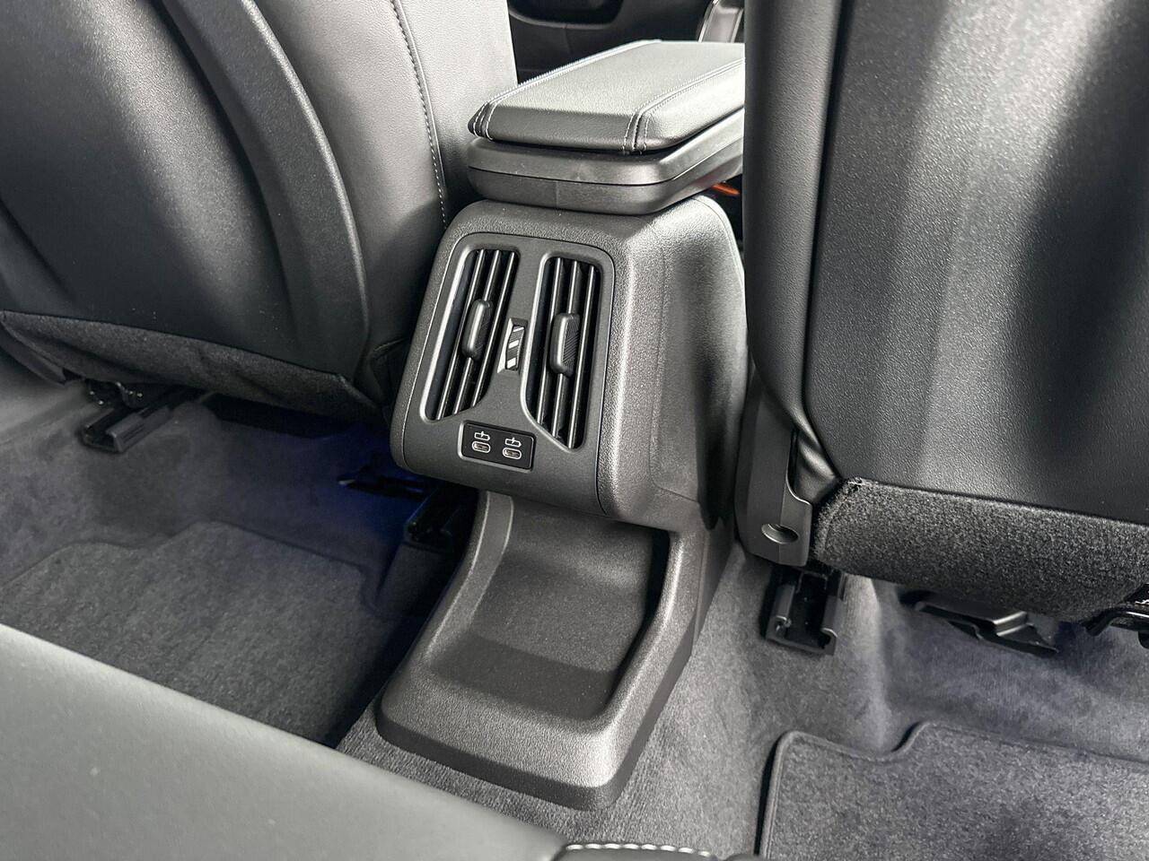 BMW X2 sDrive20i M Sportpakket Pro / Innovation Pack / Comfort Pack / Panoramadak / Trekhaak