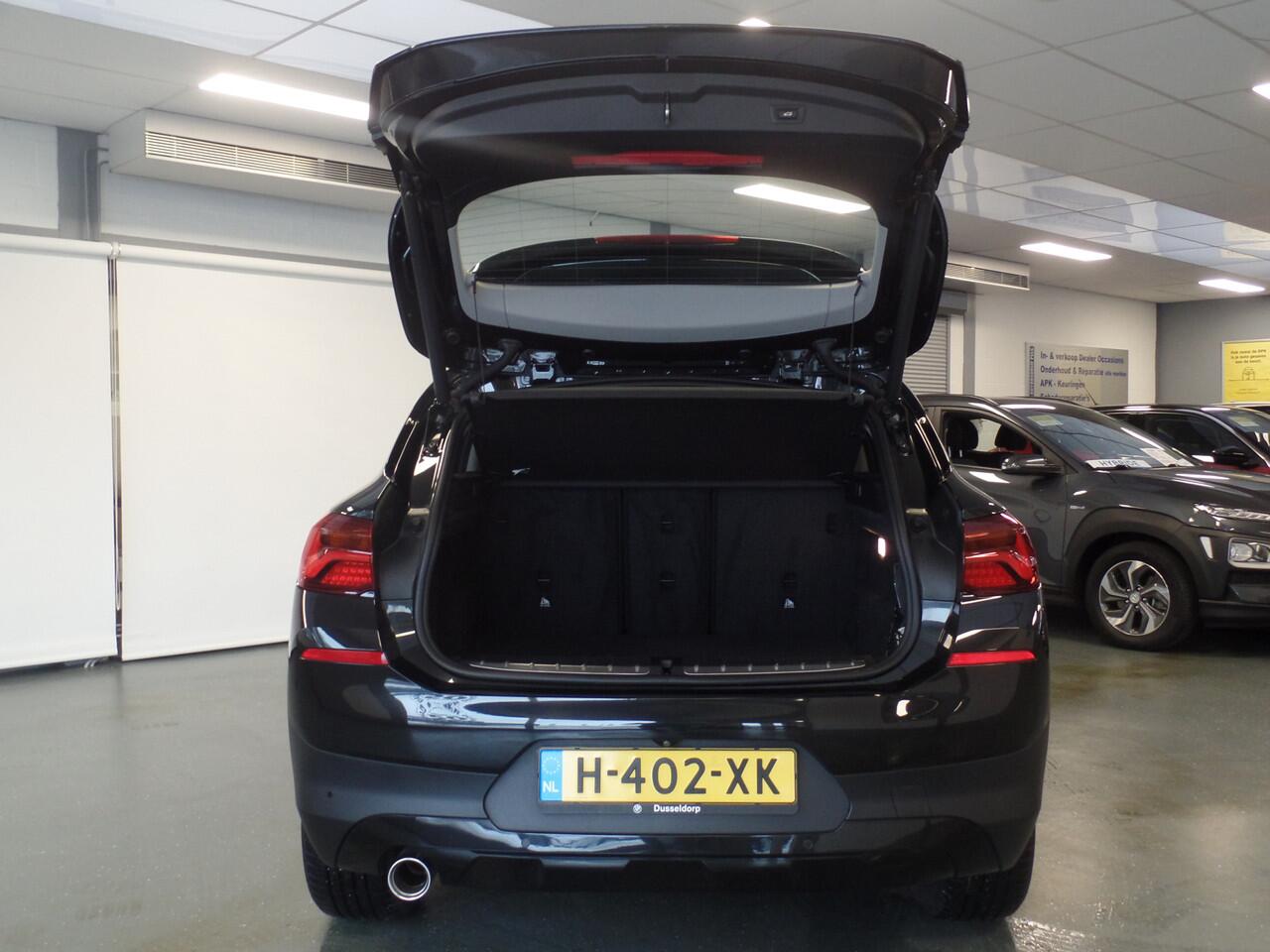 BMW X2 sDrive18i Executive Edition Navigatie, Achteruitrijcamera, Head up display, Elek achterklep, Cruise controle, Pdc V/A, Xenon, Lm velgen17'', Nederlandse auto, Ex eerste eigenaar!! auto Bovag afleverpakket 695,-