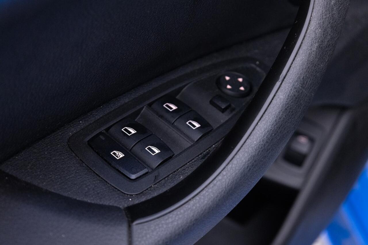 BMW X2 xDrive25e High Executive M-Sport | PANORAMADAK | Half LEDER | Full LED | PHEV Plug-in Hybrid