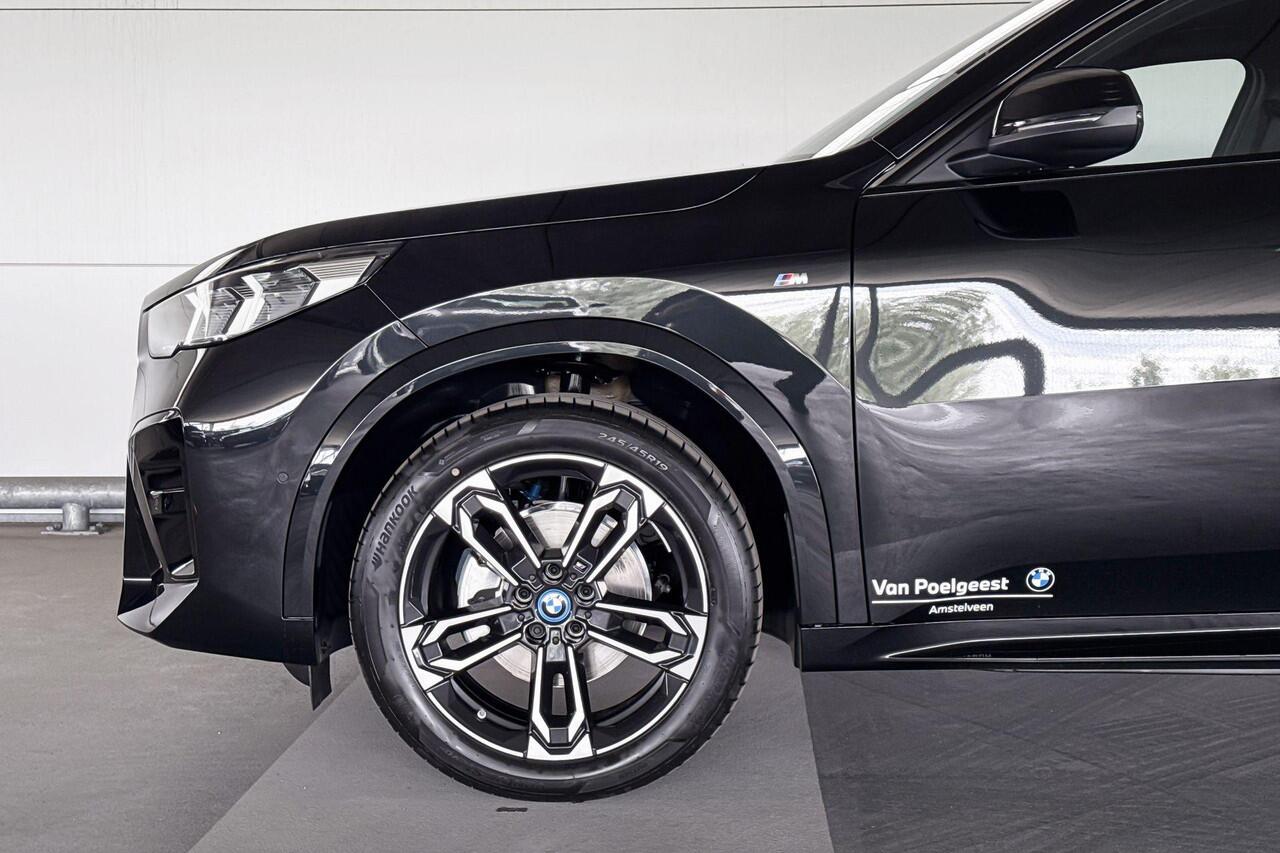 BMW X2 iX2 eDrive20 | Selections