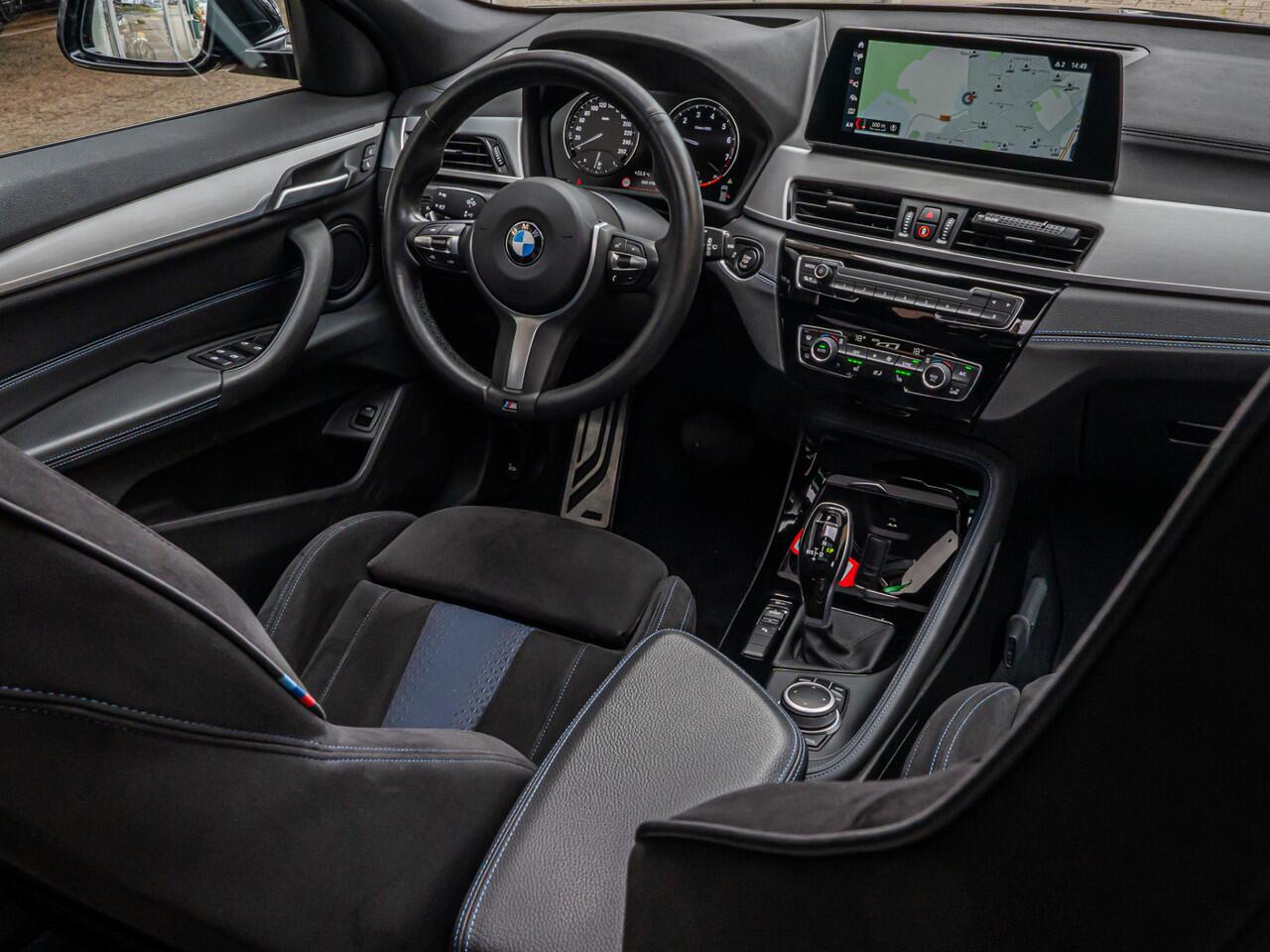 BMW X2 sDrive20i High Exe M-Sport ORG NL PANO HUD ELEK SCHAALSTOEL CAMERA 19 INCH BOMVOL!!