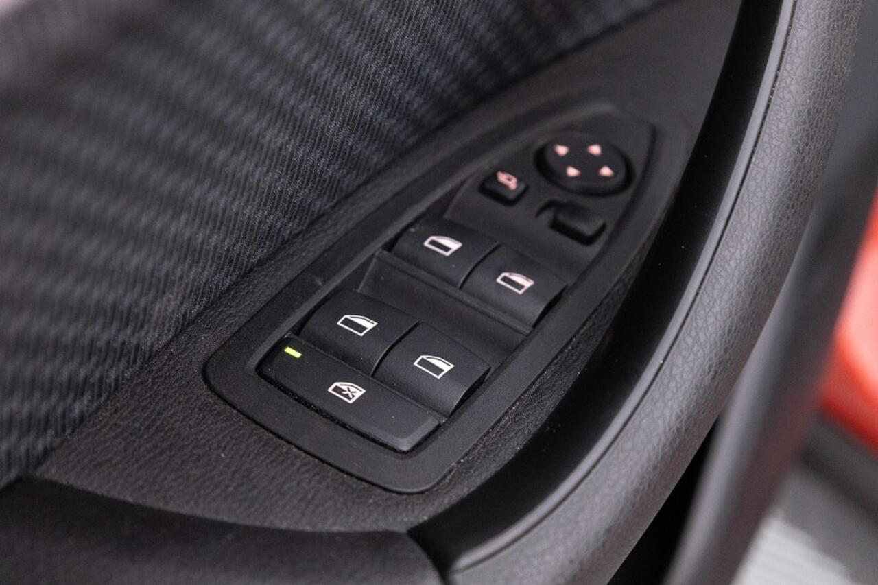 BMW X2 xDrive25e Executive | Full LED | NAVI | ECC | PDC