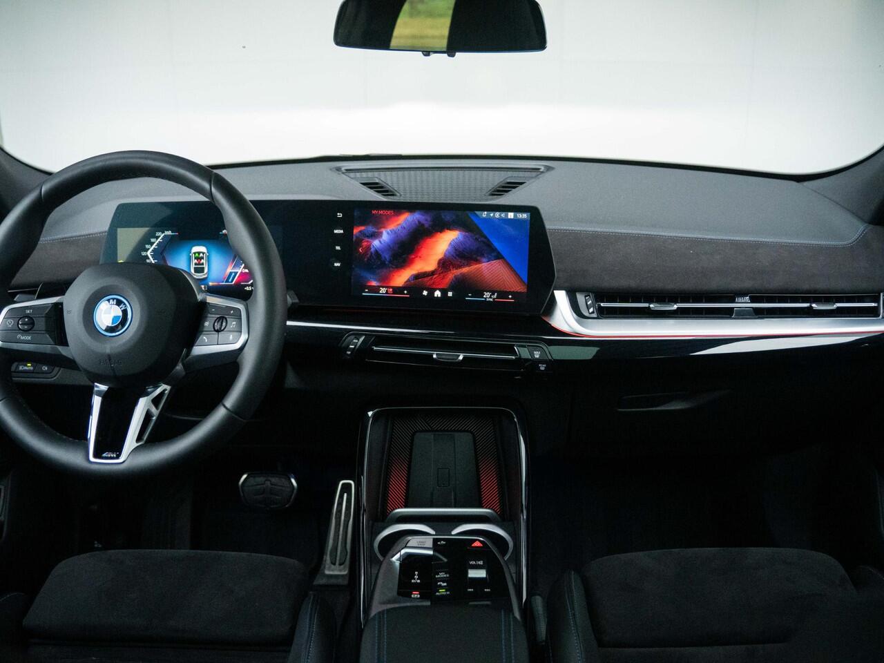 BMW X2 iX2 eDrive20 M Sportpakket Pro | Stuurwielrand verwarmd | Comfort Acces | Harman Kardon