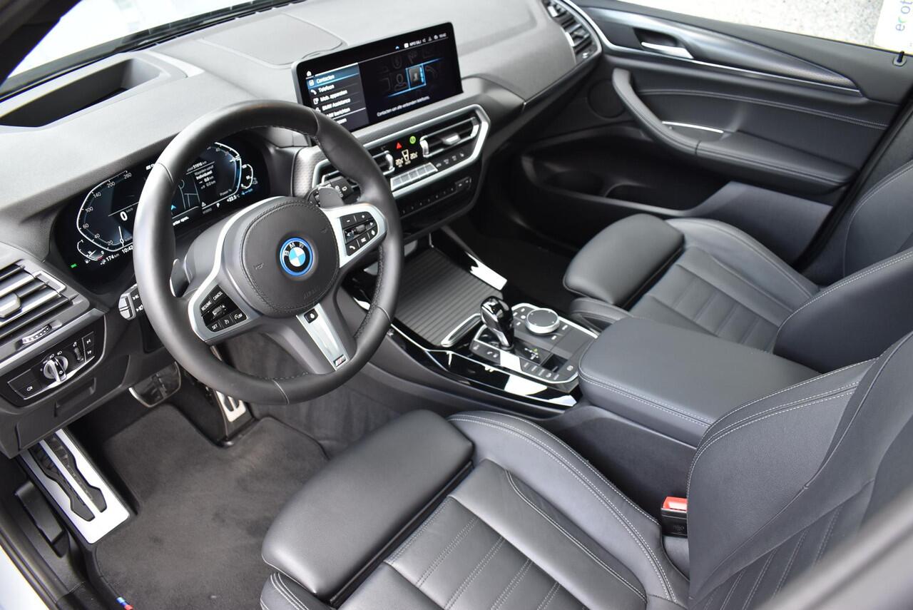 BMW X3 xDrive30e M Sport Pano | Laser | Brooklyngrau | Trekhaak | Leder | Comfort Access | HeadUp Display | Sfeerverlichting | BTW | Camera | Dodehoekassistent