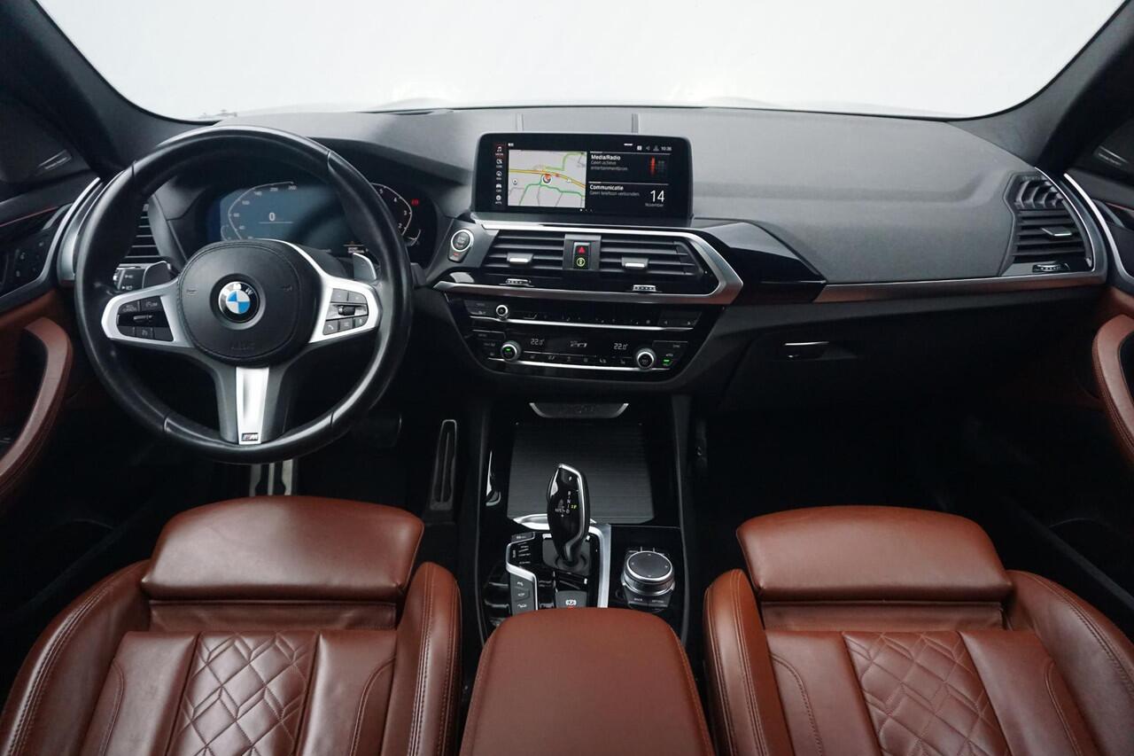 BMW X3 xDrive20i M Sport | Trekhaak / Head-Up Display / Harman Kardon / 360 Graden Camera's / Elektrisch verstelbare stoelen met geheugen / 21 Inch