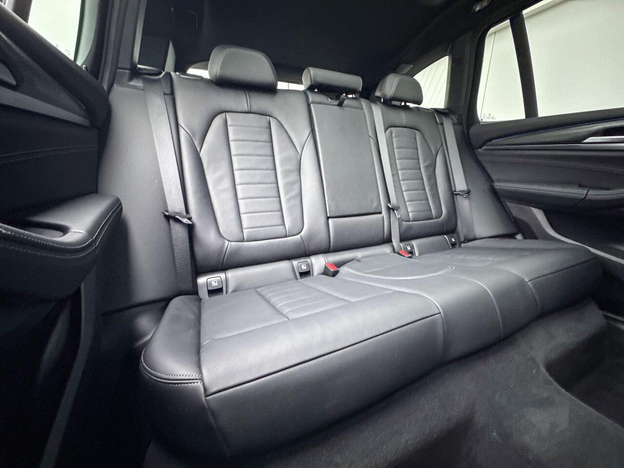 BMW X3 xDrive30e Panoramadak | M Sport | Trekhaak