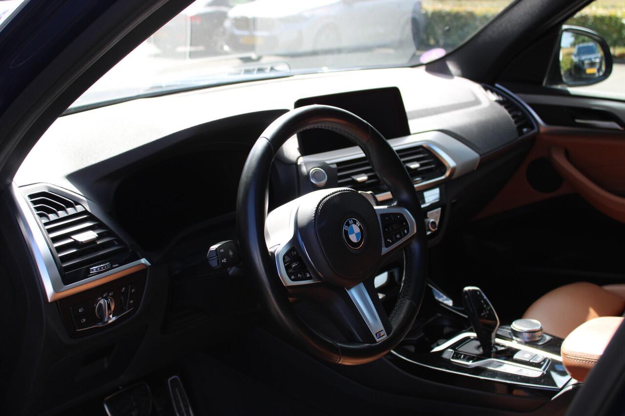 BMW X3 xDrive30e High Executive M Sport Automaat / Panoramadak / Trekhaak / Sportstoelen / Adaptieve LED / Comfort Access / Stoelverwarming / BMW Live Cockpit Professional