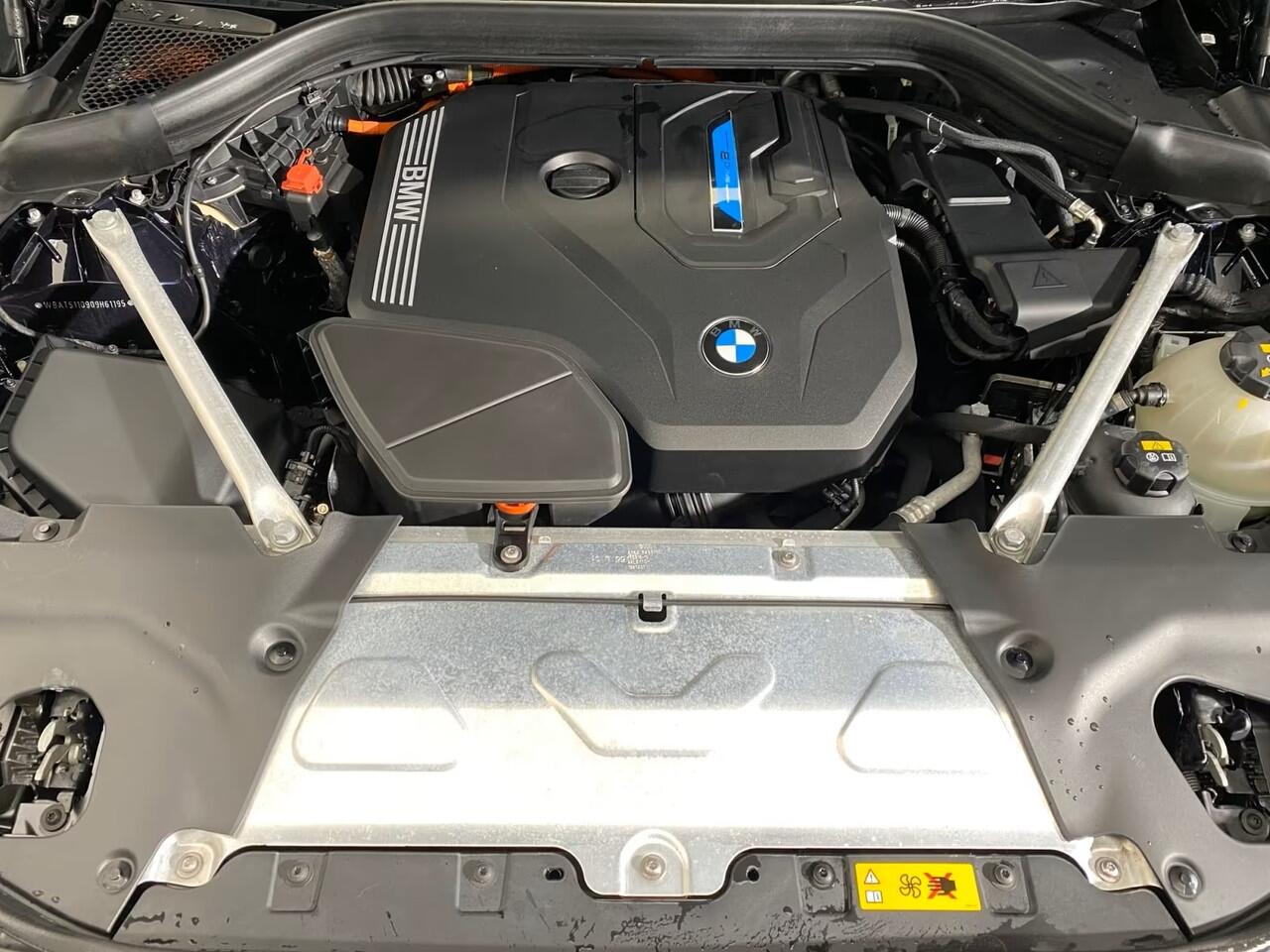 BMW X3 xDrive30e M-SPORT ** ADAPT LED, NAVI+, PANORAMA, TREKH, 20-inch LMV, CARBON SCHWARZ ** 1e EIG ** ** INFORMEER OOK NAAR ONZE AANTREKKELIJKE FINANCIAL-LEASE TARIEVEN **