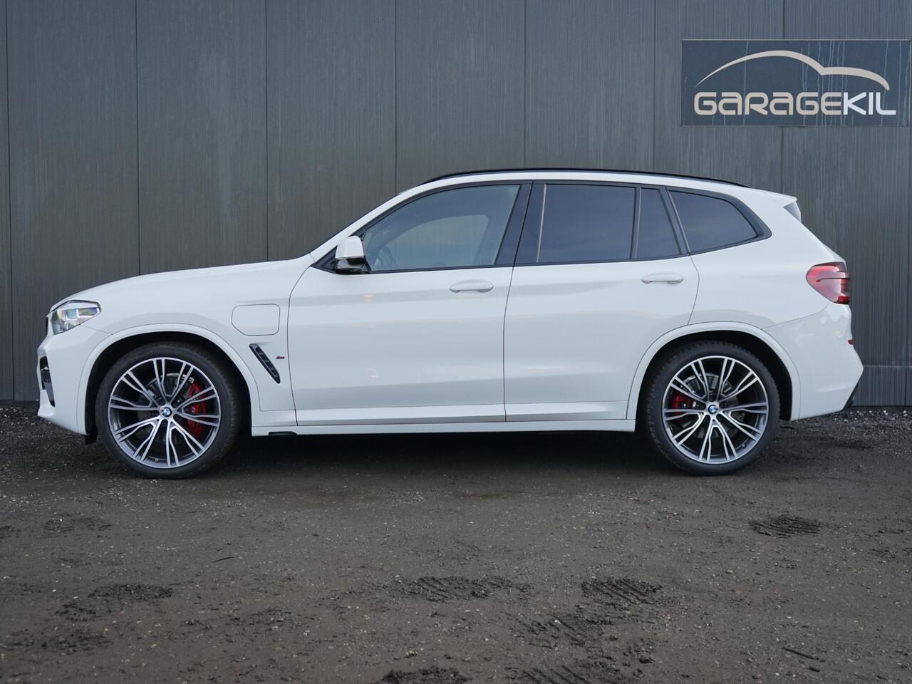 BMW X3 xDrive30e High Executive M Sport / 21 inch / klasse 3 / ACC / Keyless / Sfeerverl / LED / Head-up / Dubbel glas / Carplay / Cockpit prof