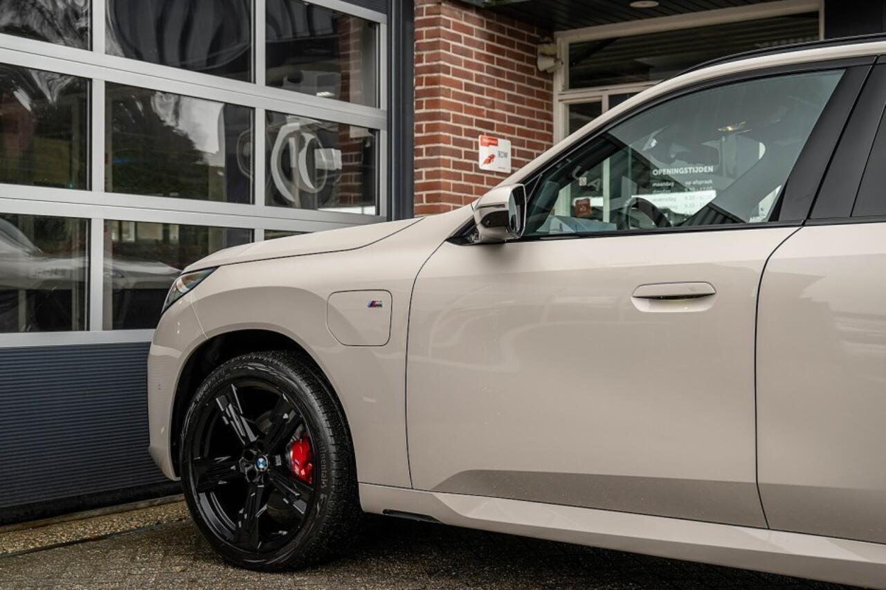 BMW X3 30e xDrive M Sport Pro | Panorama | 21 Inch | Memory | Trekhaak | 360 | Driving Ass. Plus | H/K | Head-up |