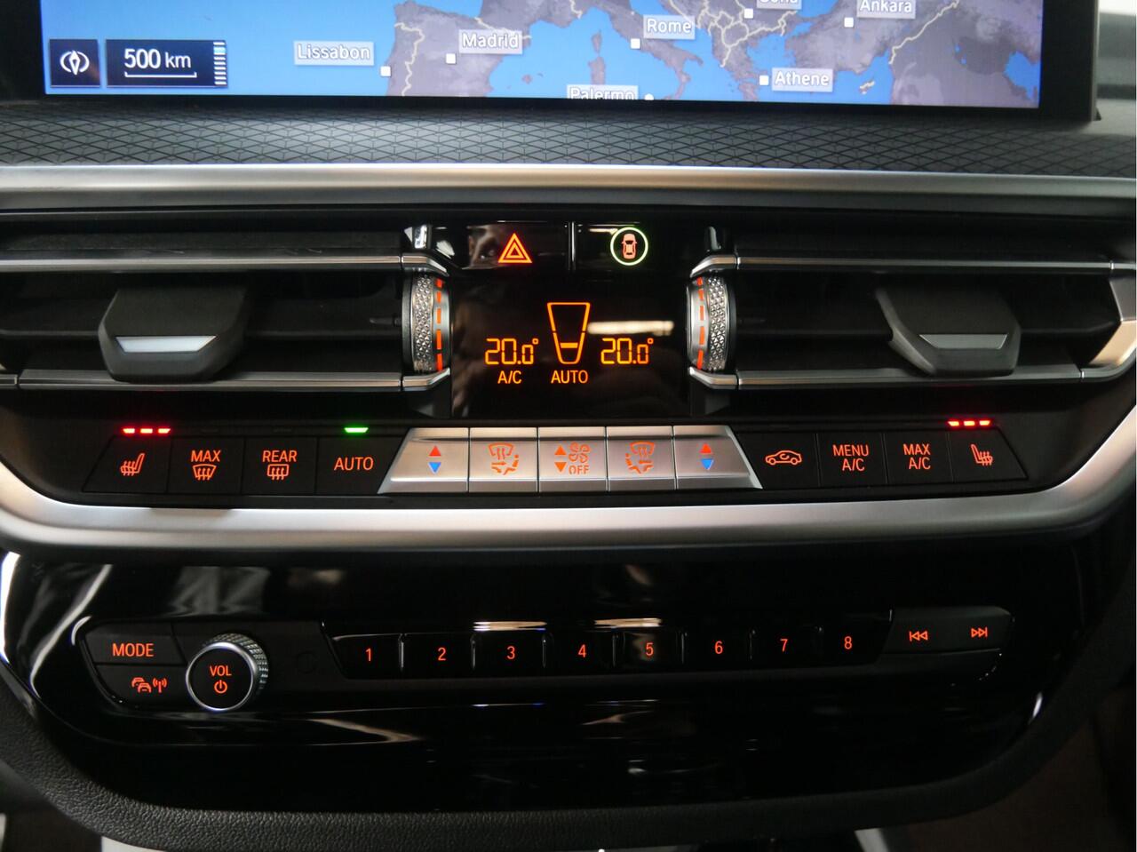 BMW X3 xDrive30e High Executive M Sport Automaat / Laserlight / Sportstoelen / Parking Assistant / Live Cockpit Professional / Stoelverwarming