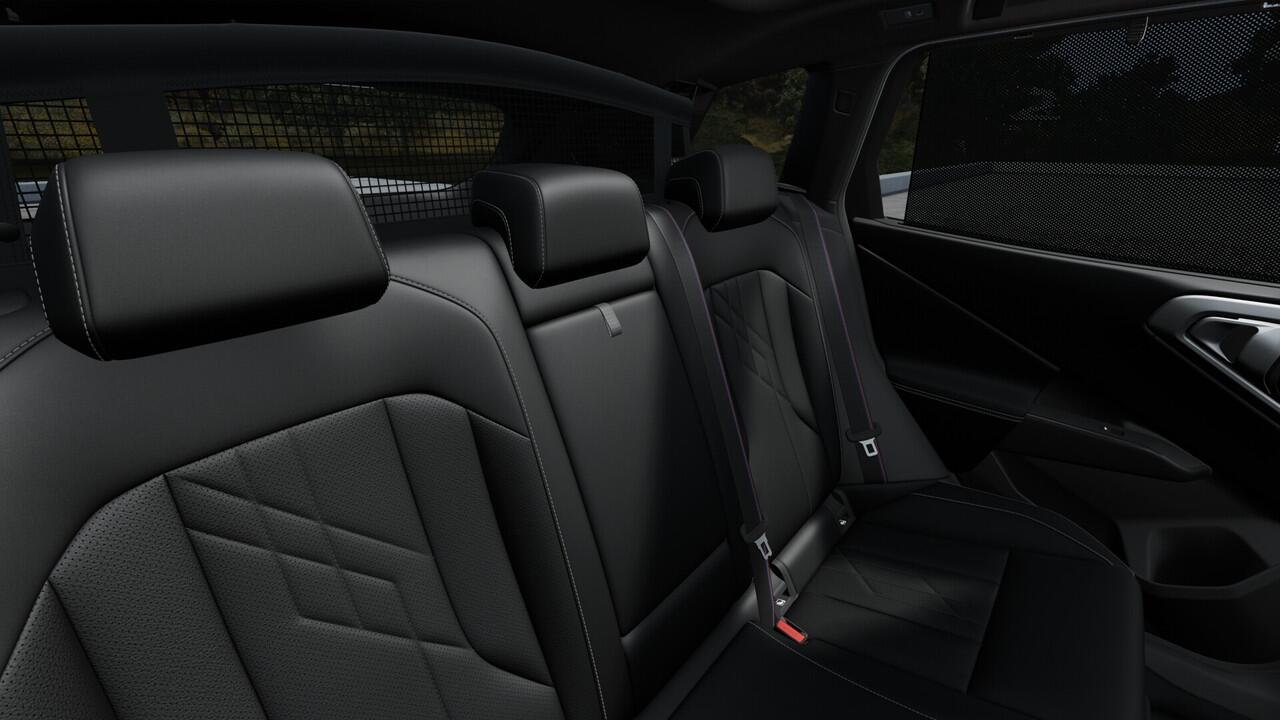 BMW X3 30e xDrive M Sport Automaat / Panoramadak / Trekhaak / Sportstoelen / Adaptieve LED / Stoelventilatie / Parking Assistant Plus / Stuurverwarming