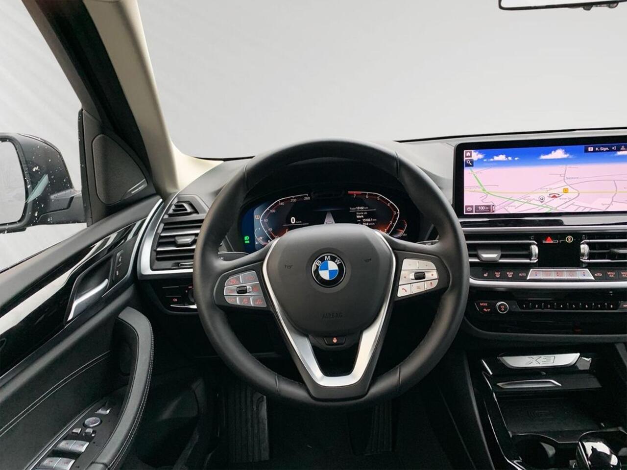 BMW X3 xDrive20i ACC Trekhaak Leder Sportstoelen Live Cockpit Harman Kardon Stoelverwarming Stuurverwarming