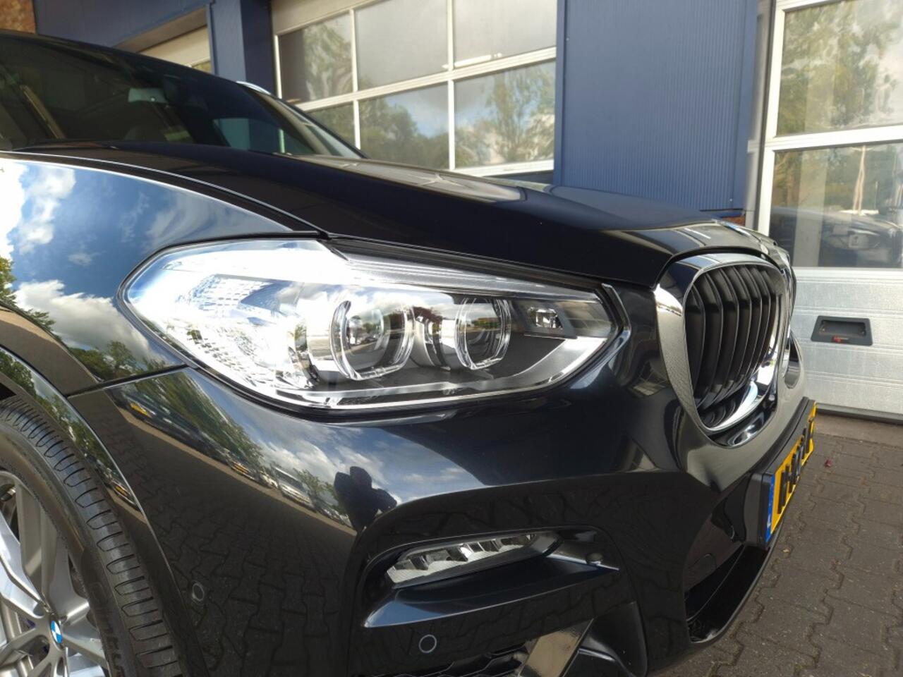 BMW X3 XDRIVE30E HIGH EX. M-SPORT. PANO. HEAD UP ALL IN PRIJS
