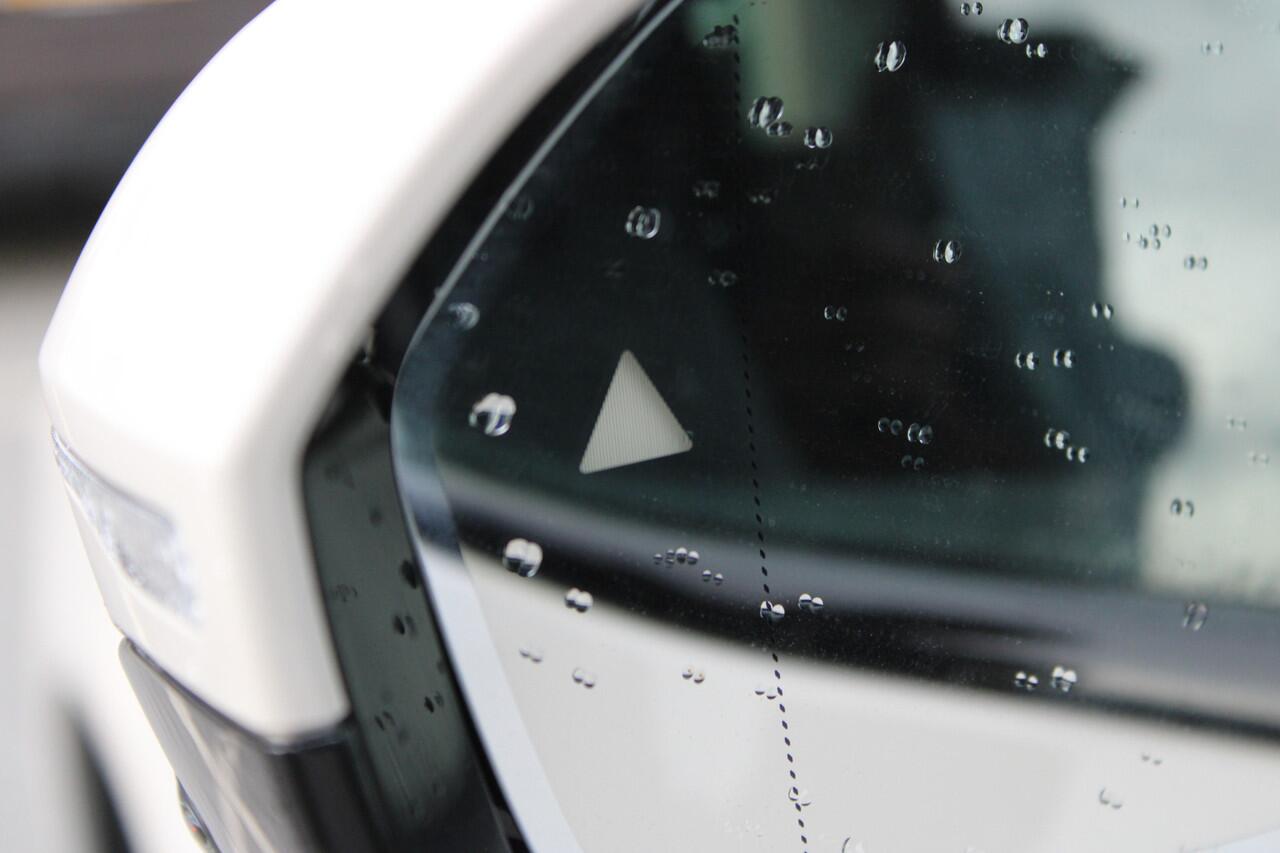 BMW X3 30e xDrive M Sport Automaat / Panoramadak / Trekhaak / Sportstoelen / Adaptieve LED / Stoelventilatie / Parking Assistant Plus / Stuurverwarming