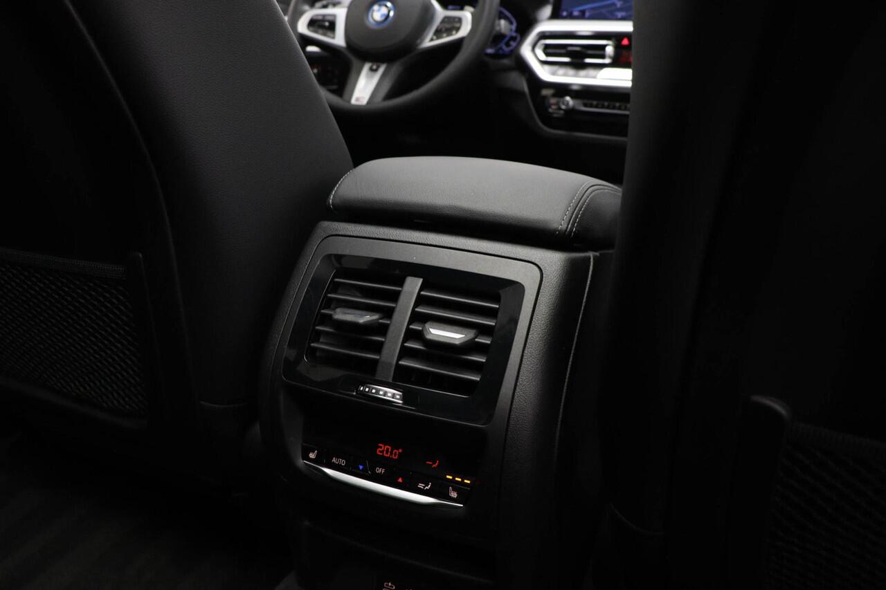 BMW X3 xDrive30e M-Sport High Executive | PANORAMADAK | SFEERVERLICHTING | 360 CAMERA | 20"