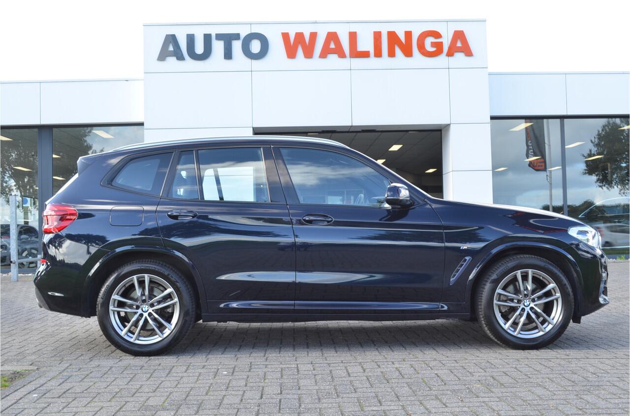 BMW X3 xDrive20i M Sport Adaptive cruise | Virtual cockpit | Elektr a.klep | Zwarte hemel | Carbon zwart | 19'' LMV