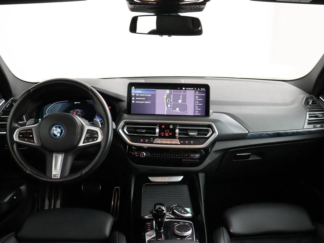 BMW X3 xDrive30e High Executive | M-Pakket | Adaptief Cruise Control! | 360° Camera!