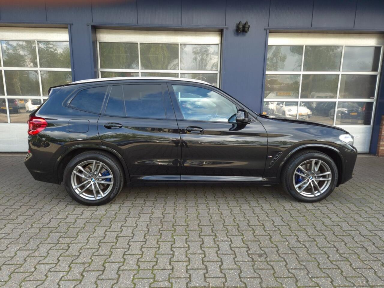 BMW X3 XDRIVE30E HIGH EX. M-SPORT. PANO. HEAD UP ALL IN PRIJS
