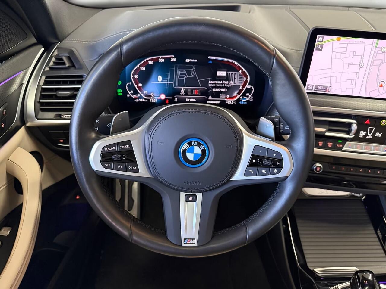 BMW X3 xDrive30e M-SPORT ** LASER, NAVI+, IVORY LEDER, PANORAMA, 20-inch LMV, TANSANIT INDIVIDUAL ** 1e EIG ** ** INFORMEER OOK NAAR ONZE AANTREKKELIJKE FINANCIAL-LEASE TARIEVEN **