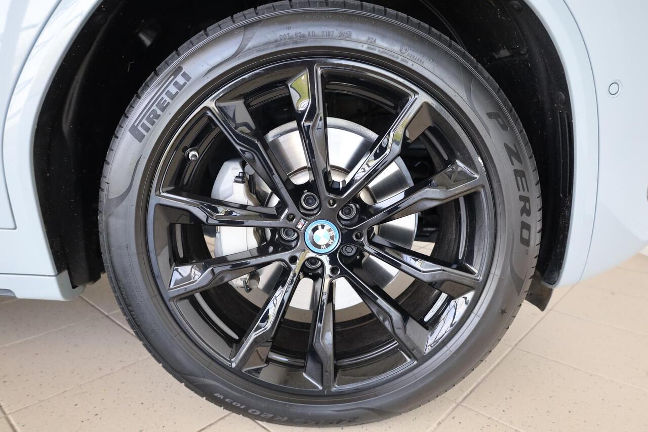 BMW X3 xDrive30e M Sportpakket | Panoramadak | Active Cruise Control | Head-Up Display