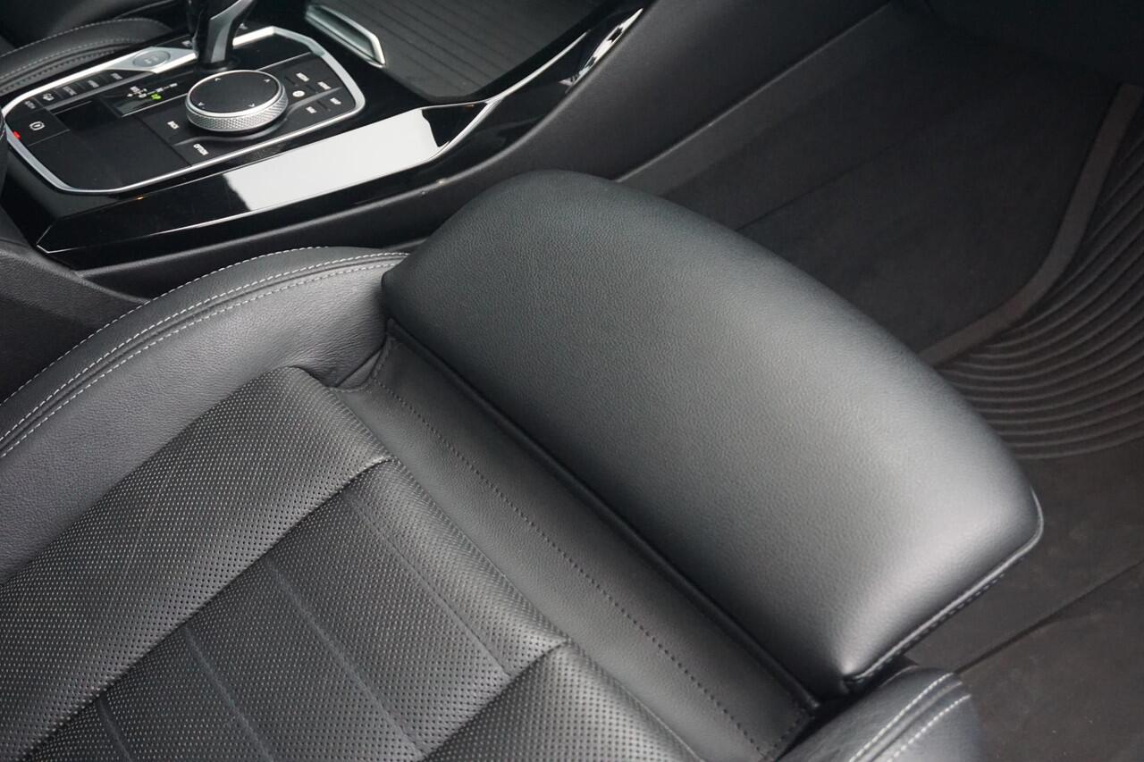 BMW X3 xDrive30e M Sportpakket 20'' / Panoramadak / Head-Up Display / HiFi System