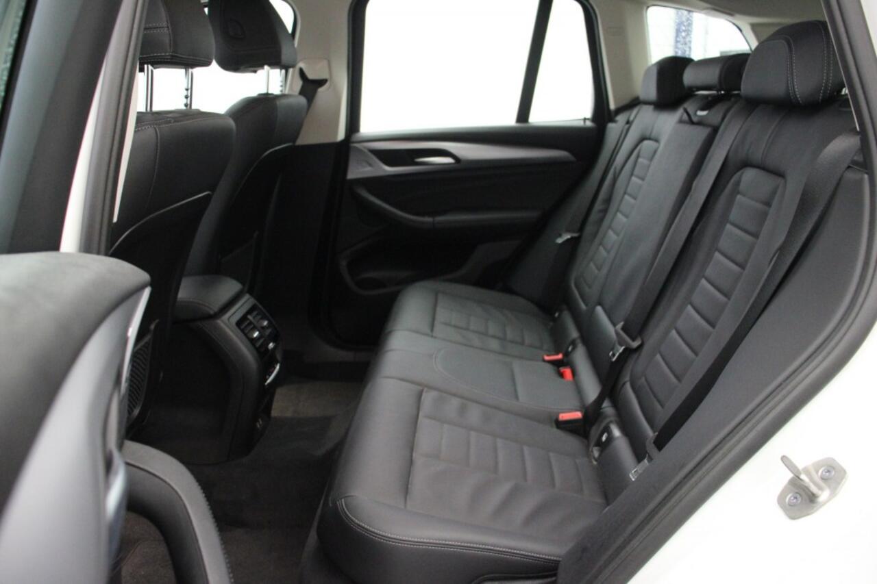 BMW X3 xDrive30e Bns Ed. Plus - Digitaal Cockpit, Carplay, Navi, Leer, Stoelverw.