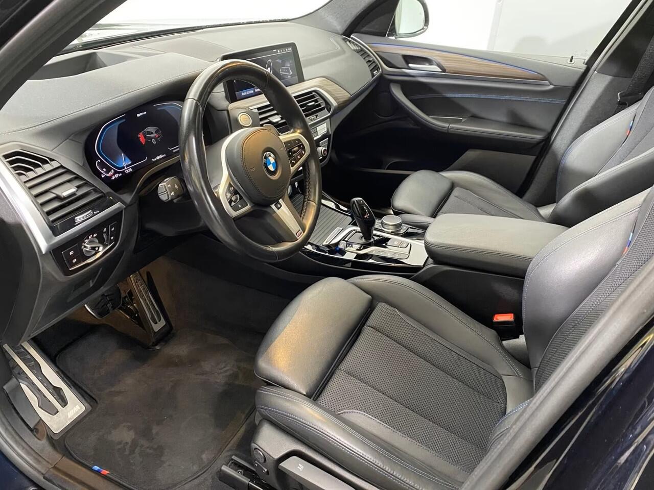 BMW X3 xDrive30e M-SPORT ** ADAPT LED, NAVI+, PANORAMA, TREKH, 20-inch LMV, CARBON SCHWARZ ** 1e EIG ** ** INFORMEER OOK NAAR ONZE AANTREKKELIJKE FINANCIAL-LEASE TARIEVEN **