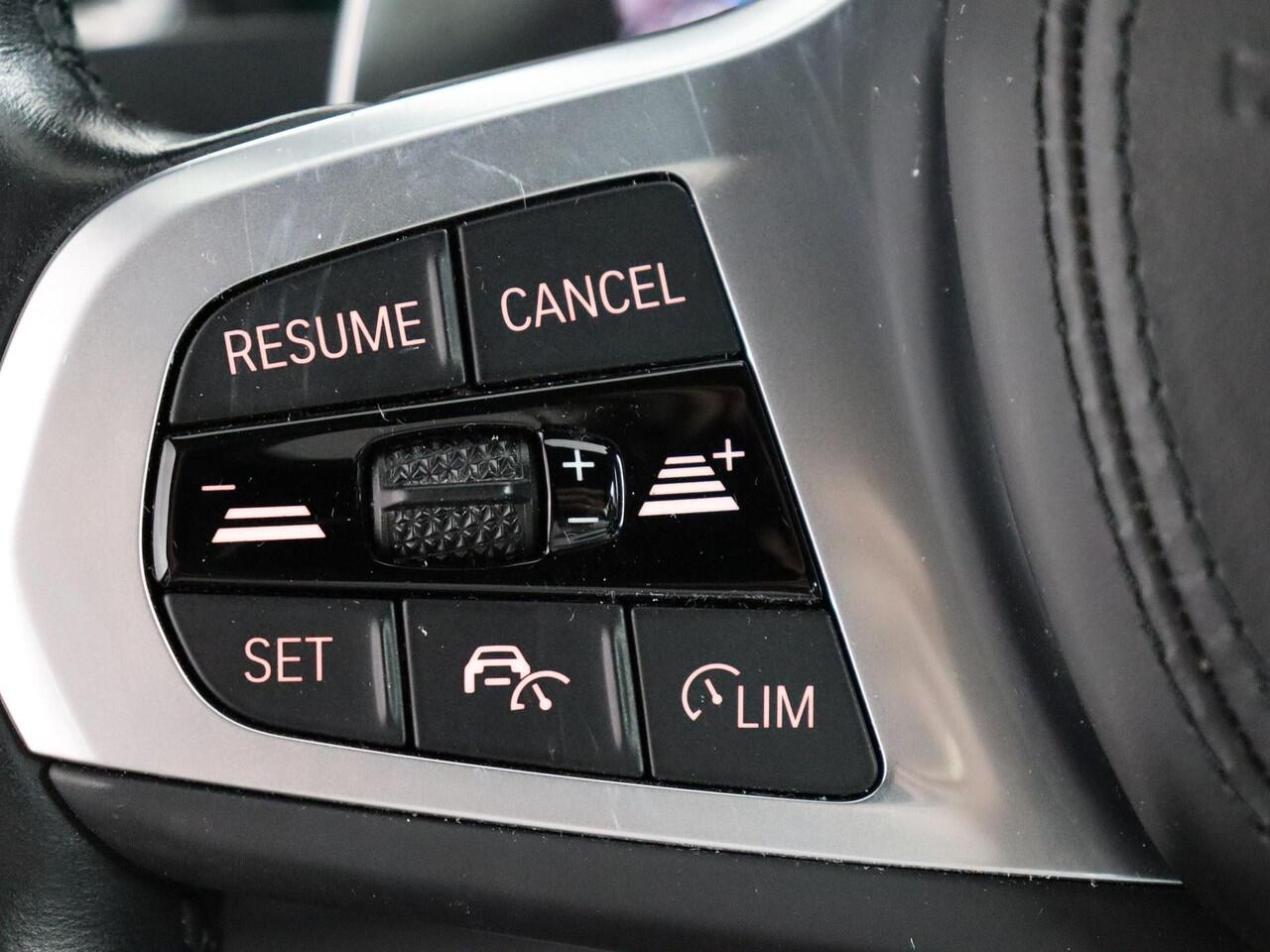 BMW X3 xDrive30e High Executive | M-Pakket | Adaptief Cruise Control! | 360° Camera!