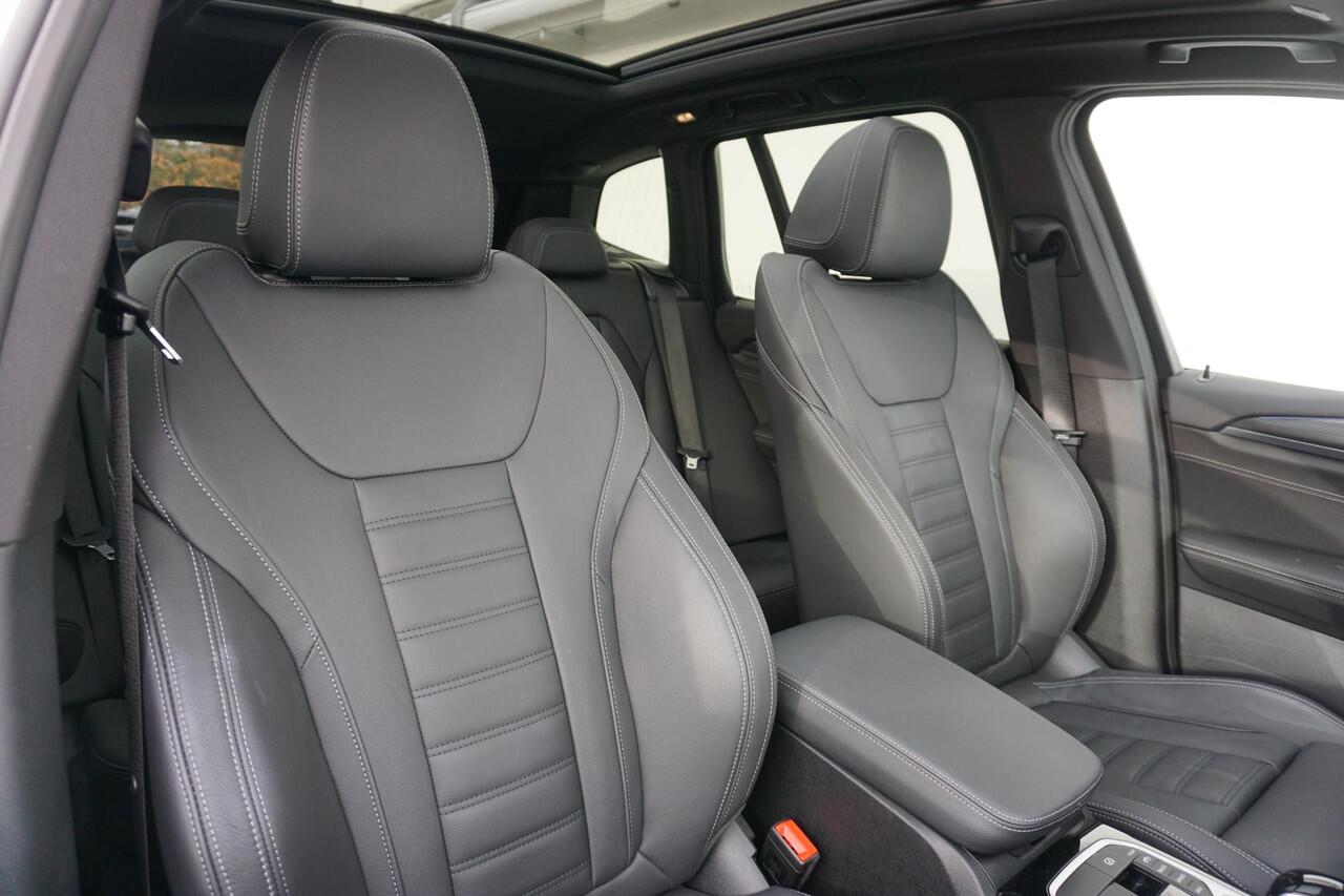 BMW X3 xDrive30i M Sportpakket | Innovation Pack | Glazen panoramadak | HIFI System Harman Kardon