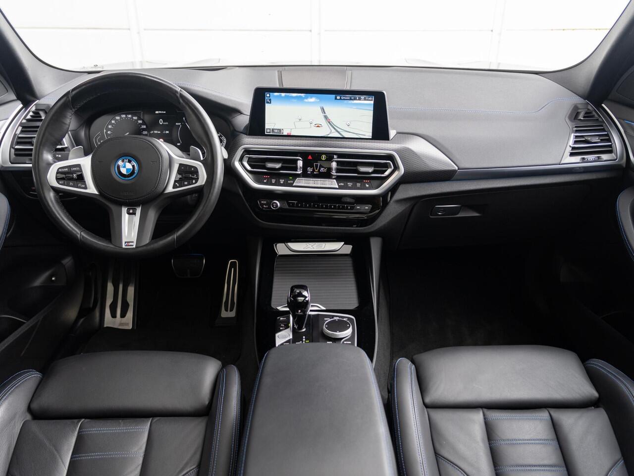 BMW X3 xDrive30e | M Sportpakket | M Sport Stoelen | Head-Up Display | Panoramadak | Stuurwielrand verwarmd | Comfort Access | Achteruitrijcamera | 21''