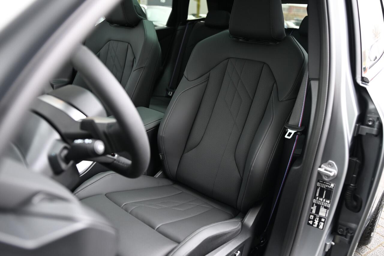 BMW X3 20 xDrive M Sport Automaat / Panoramadak / Trekhaak / Sportstoelen / Parking Assistant Plus / Adaptieve LED / Comfort Access