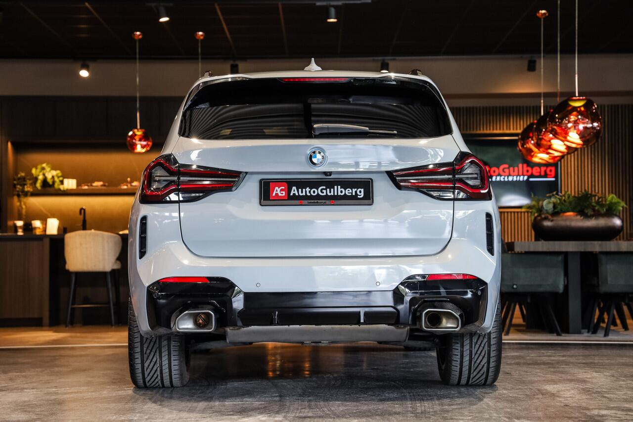 BMW X3 xDrive30e High Exe M-Sport Brooklyn Grau, M-Sportstoelen Leder met Memory/ Verwarming/ Lendeverst. Pano, Black Optic, ACC, Head-Up,Harman-Kardon, DAB, BMW Live Dash, Keyless, Driving Ass, Camera, Rollo's, Parkeer Ass/ Opberg/ Spiegel Pakket, 20''