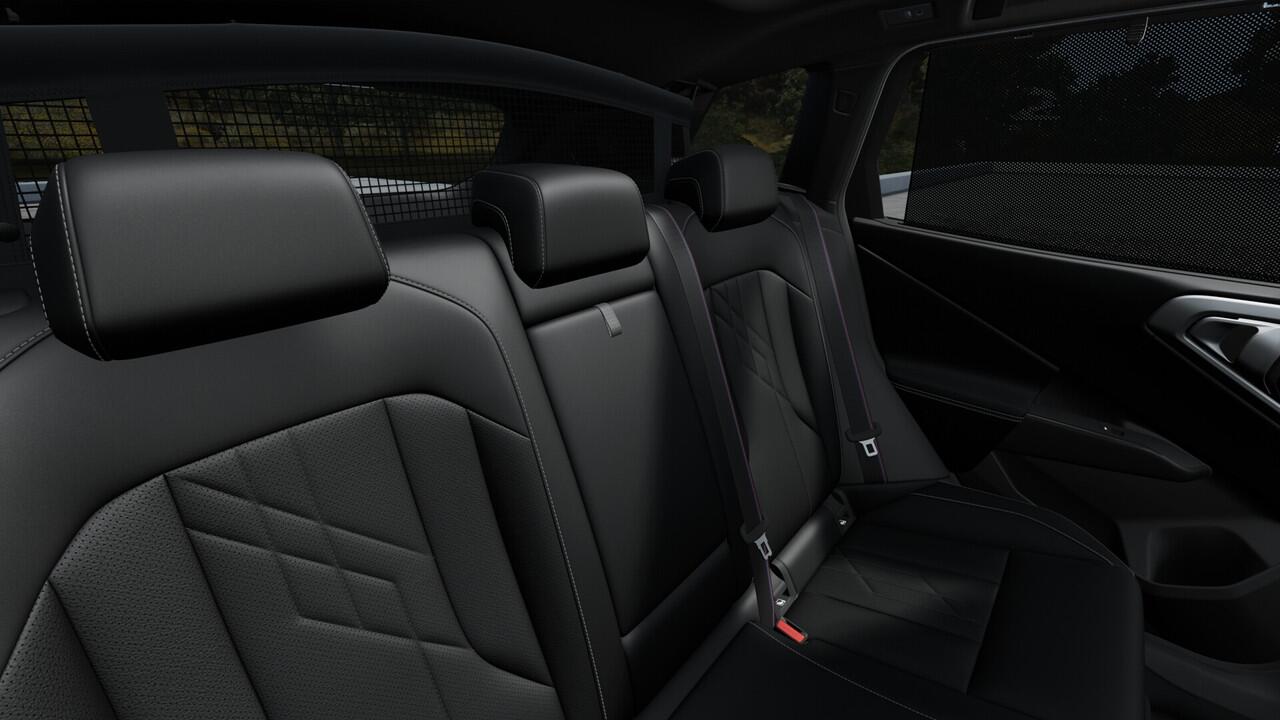 BMW X3 30e xDrive M Sport Automaat / Panoramadak / Trekhaak / Sportstoelen / Stoelventilatie / Comfort Access / Parking Assistant Plus / Driving Assistant Professional / Harman Kardon