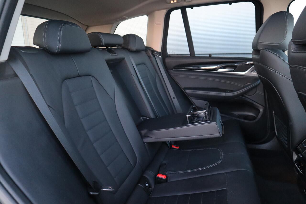 BMW X3 xDrive30e Business Edition Plus Pano Dak / Leder / 360 camera / HiFi /