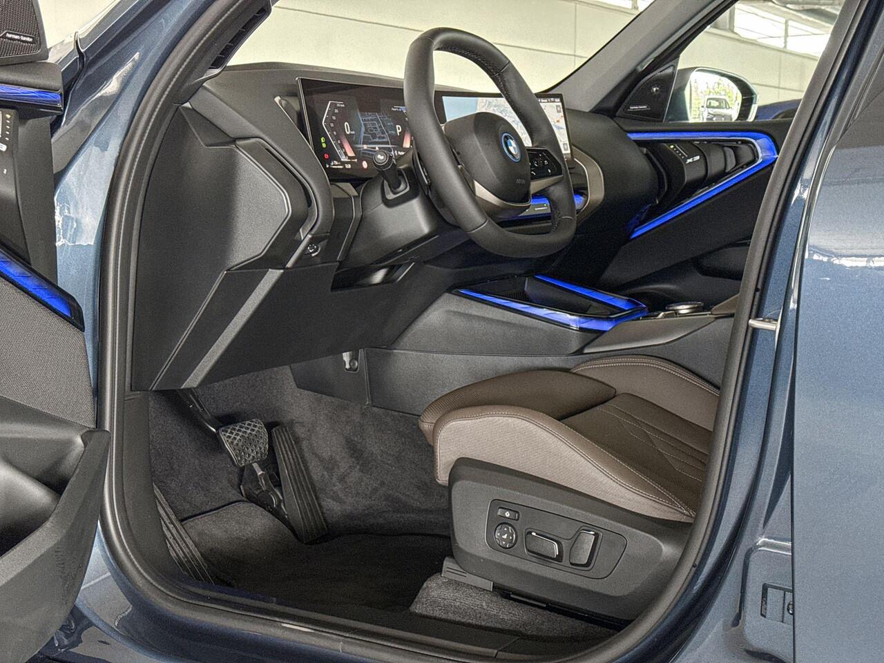 BMW X3 30e xDrive | Trekhaak met elektrisch wegklapbare kogel | Glazen panoramadak