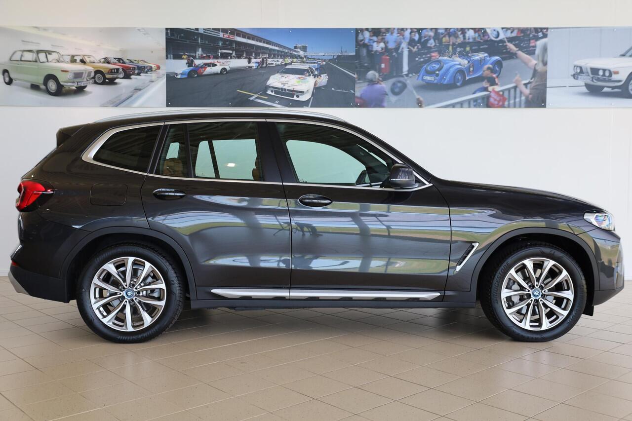 BMW X3 xDrive30e | Panoramadak | Trekhaak elektr. | Laserlicht