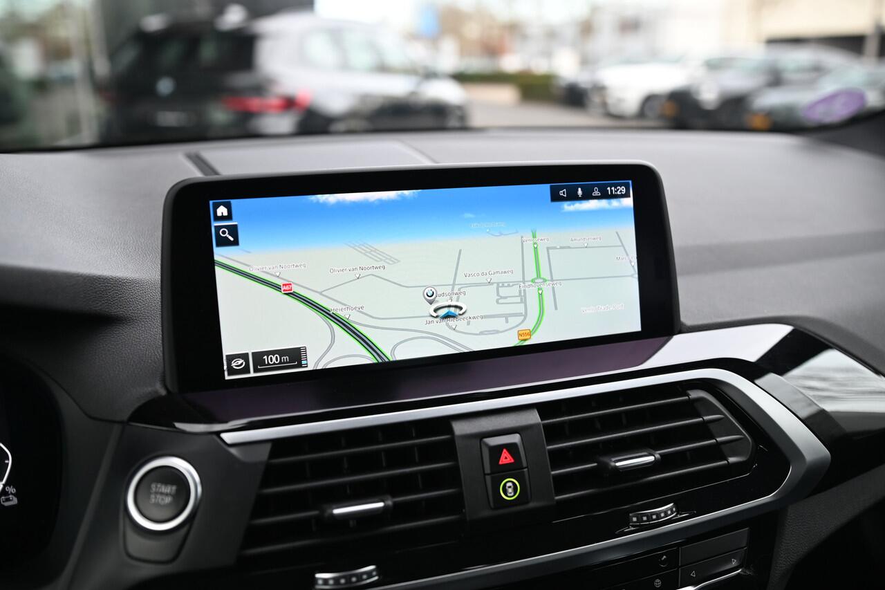 BMW X3 xDrive30e High Executive xLine Automaat / Trekhaak / Sportstoelen / Adaptieve LED / Achteruitrijcamera / Live Cockpit Professional / Stoelverwarming