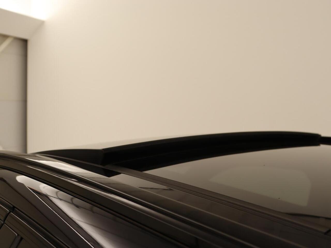 BMW X3 xDrive30e M Sport | Panoramadak | Trekhaak | Head-Up | Stoelverwarming | Leder | Live Cockpit | Stuurverwarming | Carplay | Camera | 20'' | Navigatie | Keyless | PHEV | Plug In