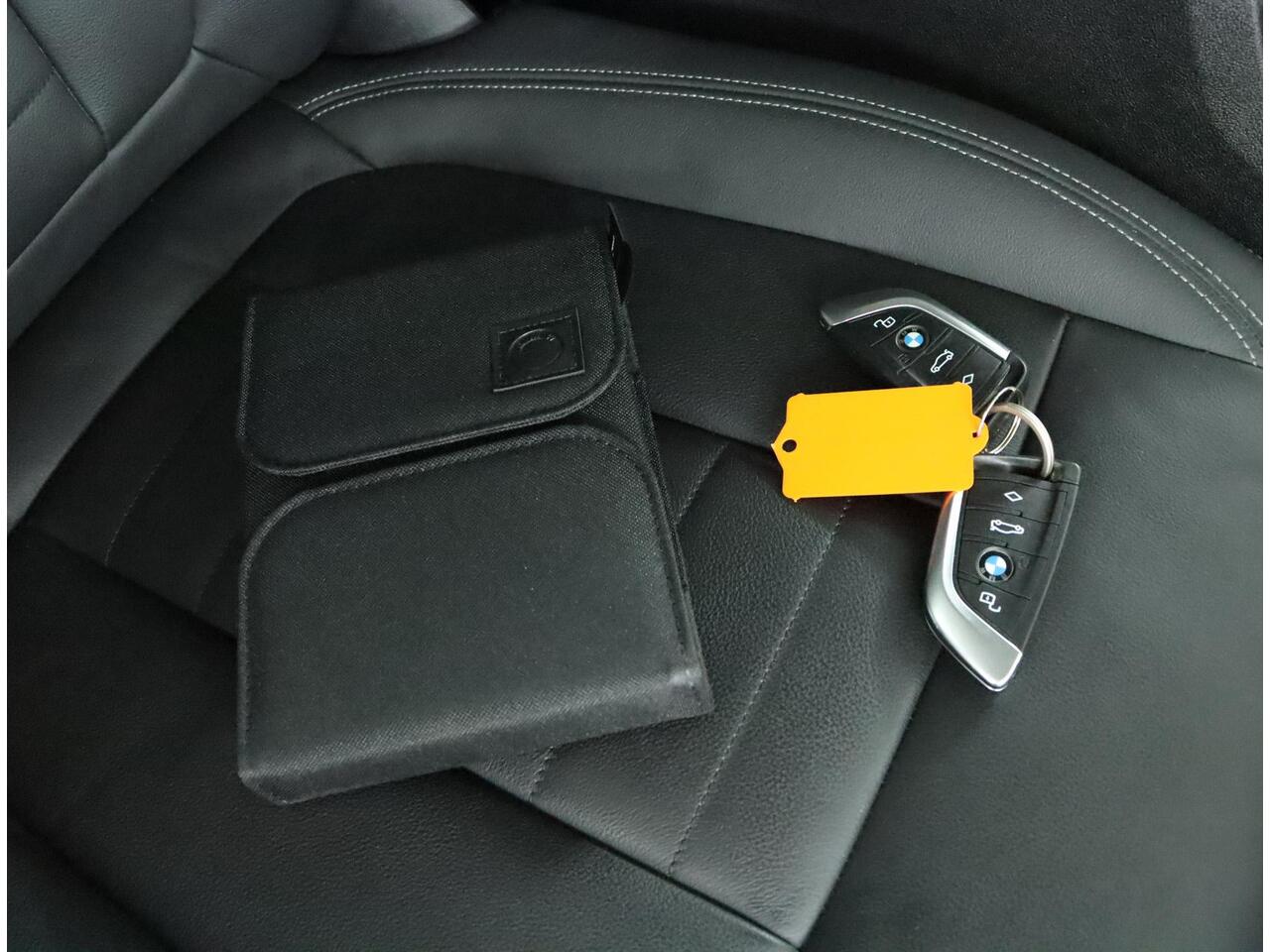 BMW X3 xDrive20i Business Edition Plus | Trekhaak | Stoelverwarming